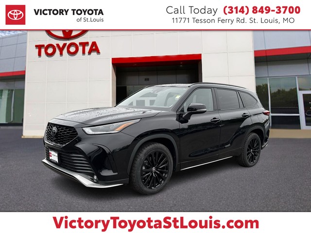 2023 Toyota Highlander XLE at Victory Toyota of St. Louis in St. Louis MO