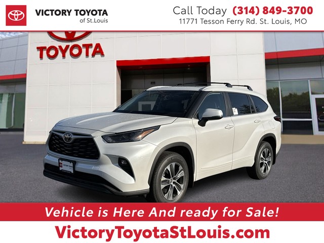 2025 Toyota Highlander XLE at Victory Toyota of St. Louis in St. Louis MO