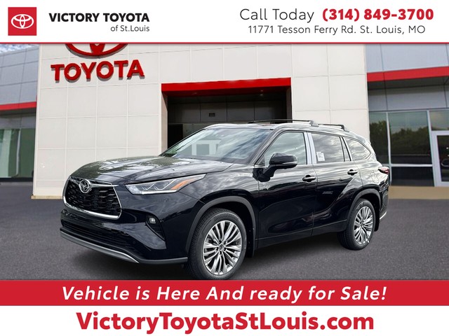 2025 Toyota Highlander XLE at Victory Toyota of St. Louis in St. Louis MO
