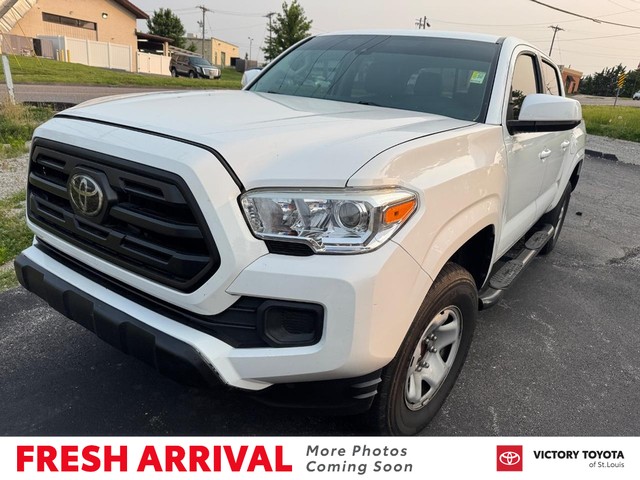 2021 Toyota Tacoma 4WD 4WD SR5 Double Cab at Victory Toyota of St. Louis in St. Louis MO