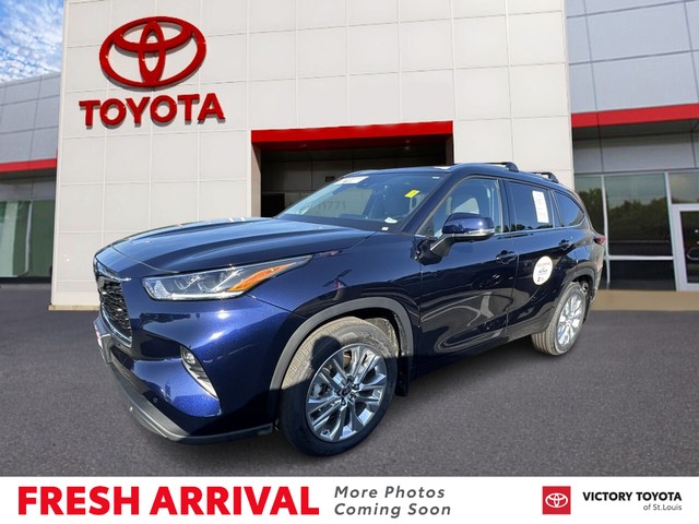 2025 Toyota Highlander XLE at Victory Toyota of St. Louis in St. Louis MO