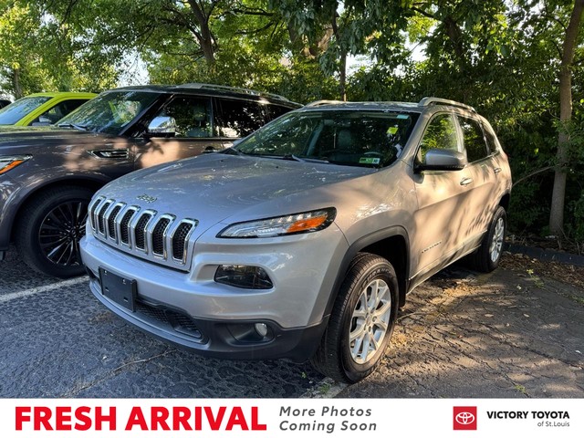 2018 Jeep Cherokee 4WD Latitude Plus at Victory Toyota of St. Louis in St. Louis MO
