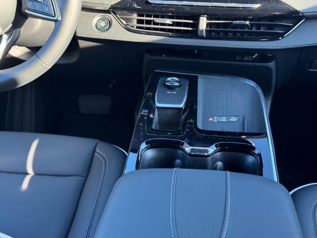 Buick Enclave Vehicle Full-screen Gallery Image 17