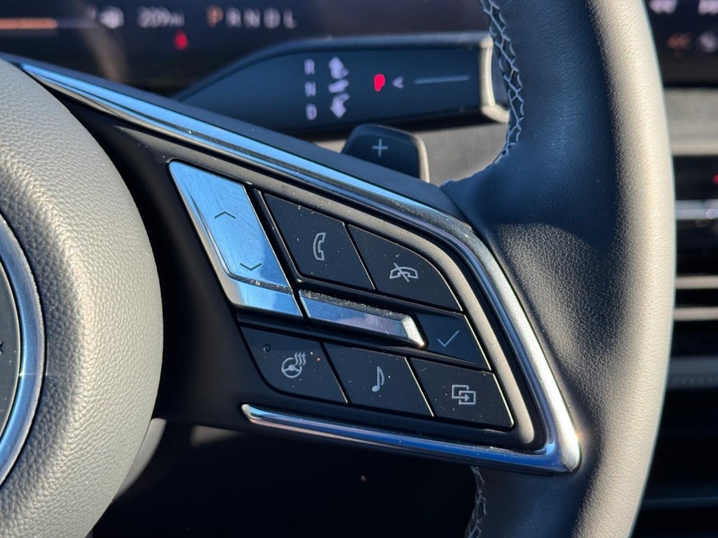 Buick Enclave Vehicle Full-screen Gallery Image 22