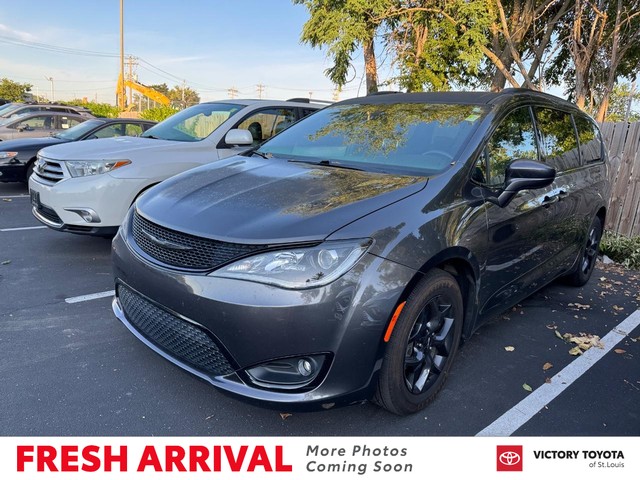 more details - chrysler pacifica