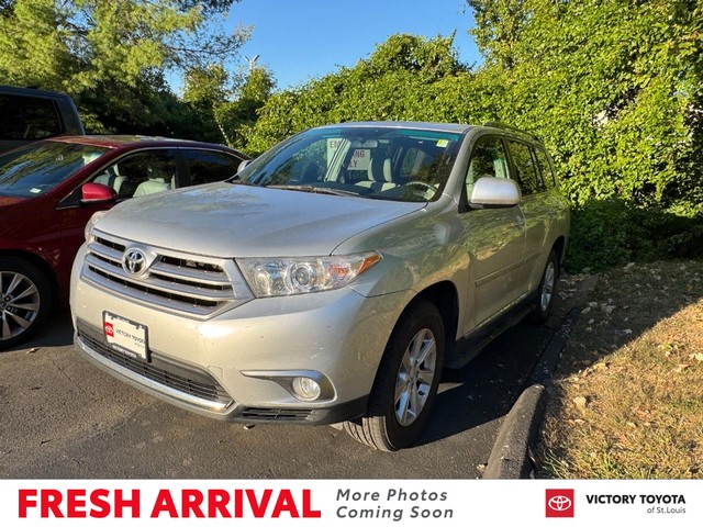 2011 Toyota Highlander Base at Victory Toyota of St. Louis in St. Louis MO