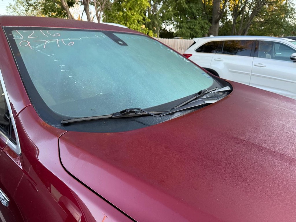 Cadillac XT5 Vehicle Full-screen Gallery Image 07