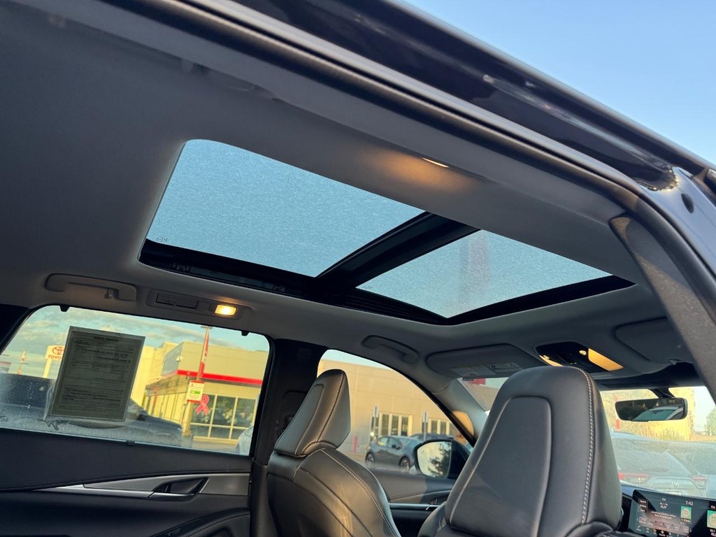 INFINITI QX60 Vehicle Full-screen Gallery Image 13