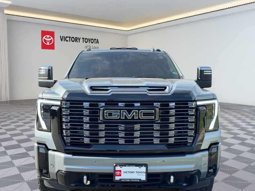 GMC Sierra 2500HD Vehicle Full-screen Gallery Image 10