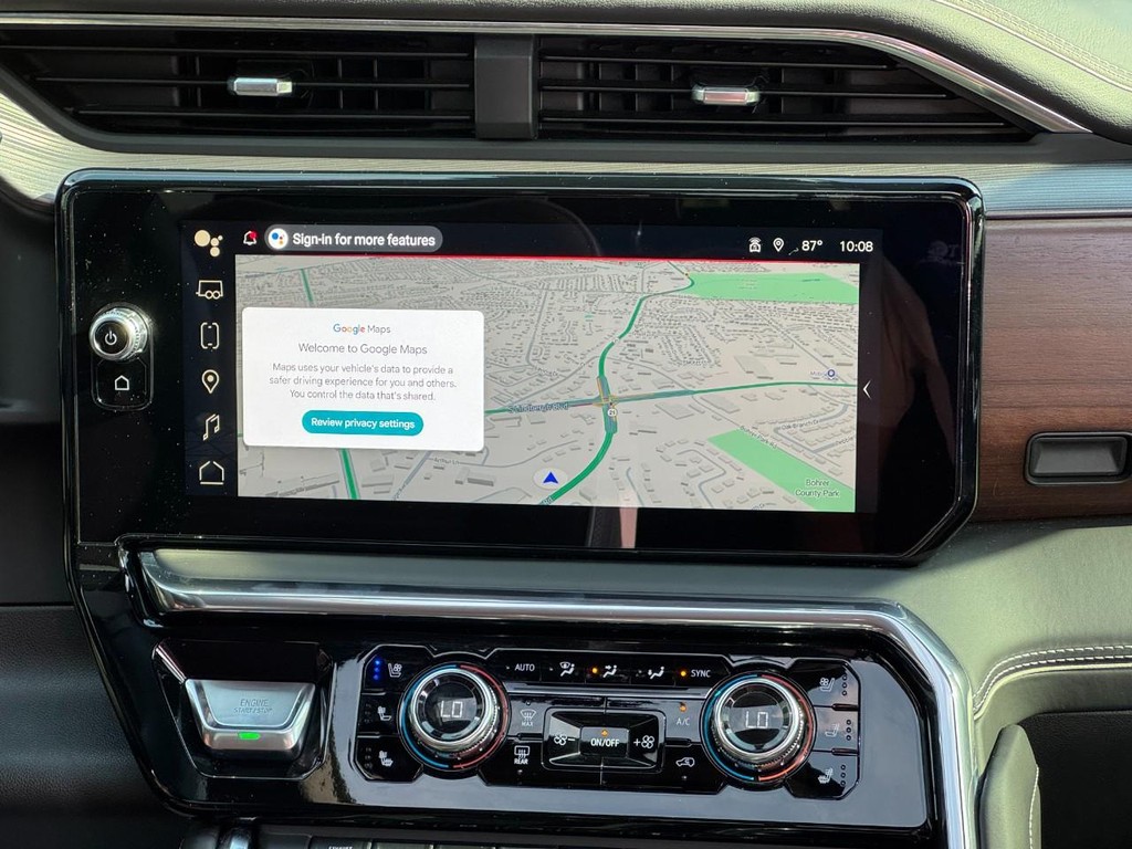 GMC Sierra 2500HD Vehicle Full-screen Gallery Image 15