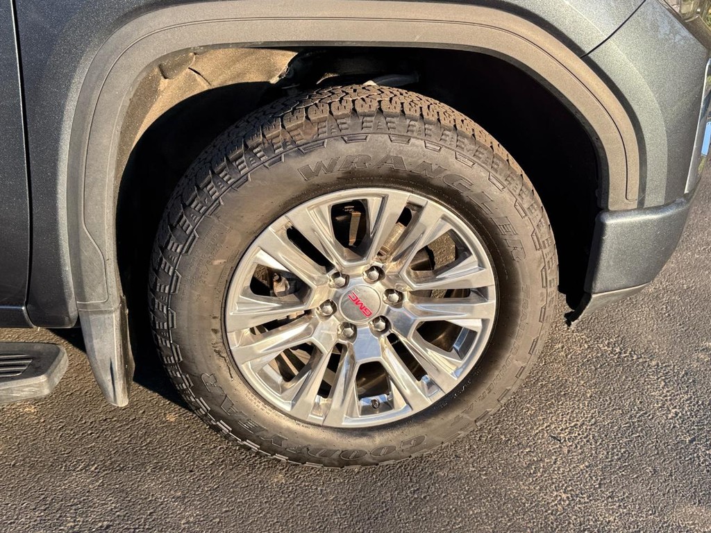 GMC Sierra 1500 Vehicle Full-screen Gallery Image 11