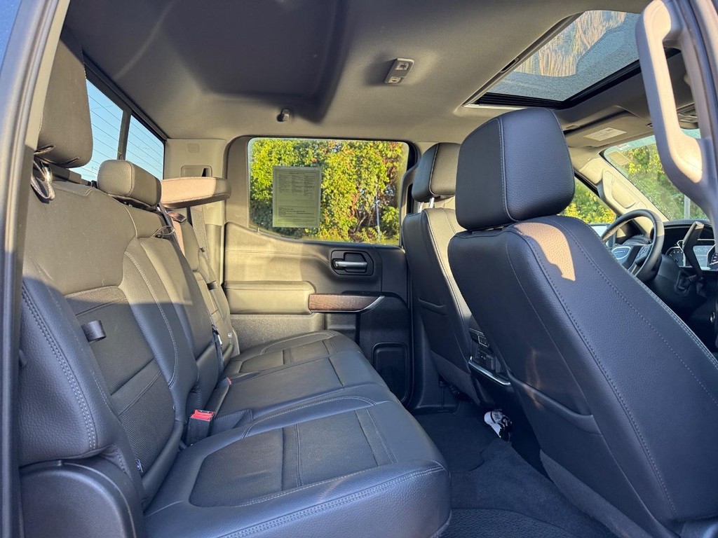 GMC Sierra 1500 Vehicle Full-screen Gallery Image 12