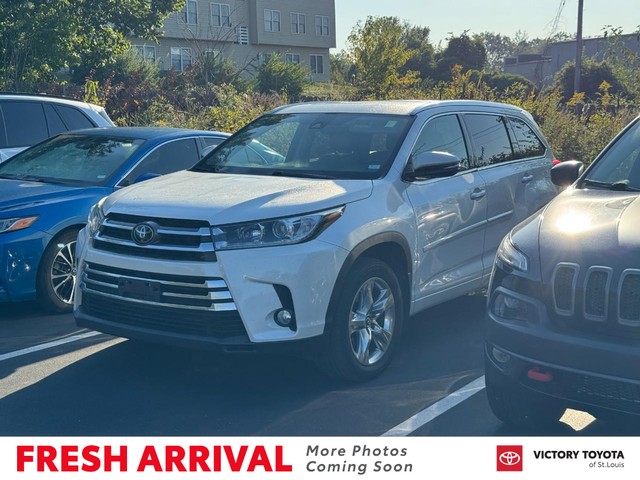 2017 Toyota Highlander Limited at Victory Toyota of St. Louis in St. Louis MO