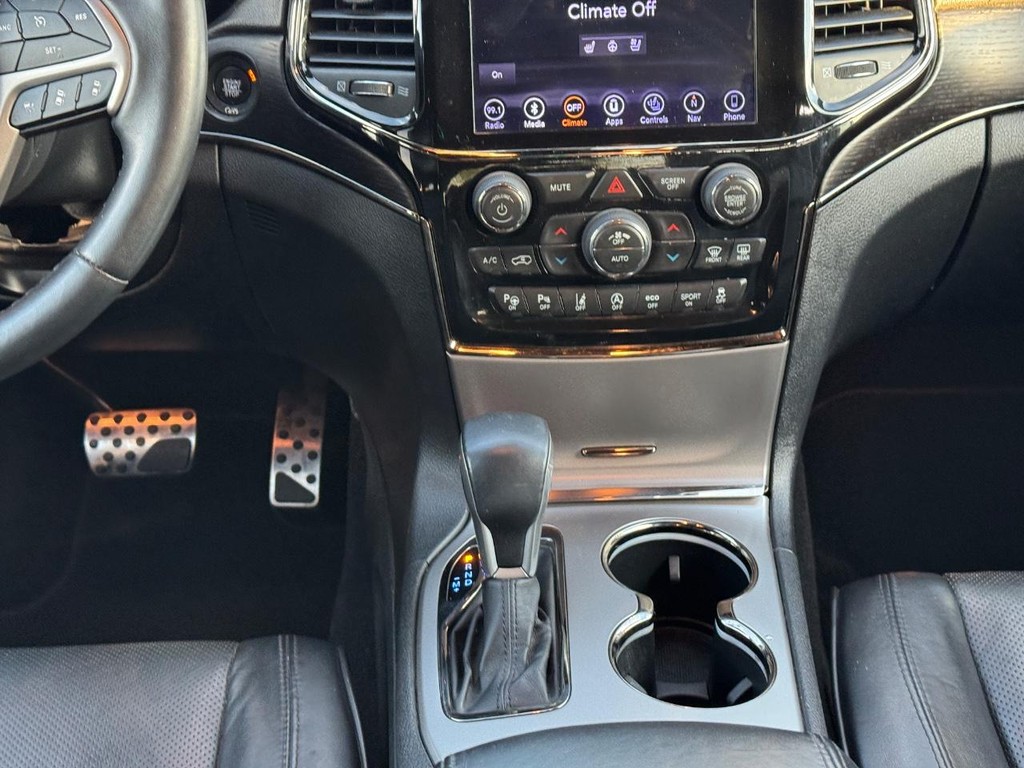 Jeep Grand Cherokee Vehicle Full-screen Gallery Image 16