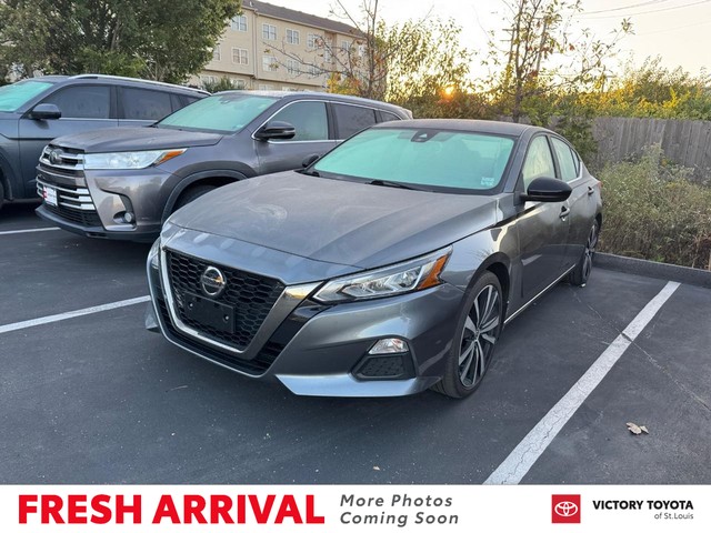 2022 Nissan Altima 2.5 SR at Victory Toyota of St. Louis in St. Louis MO