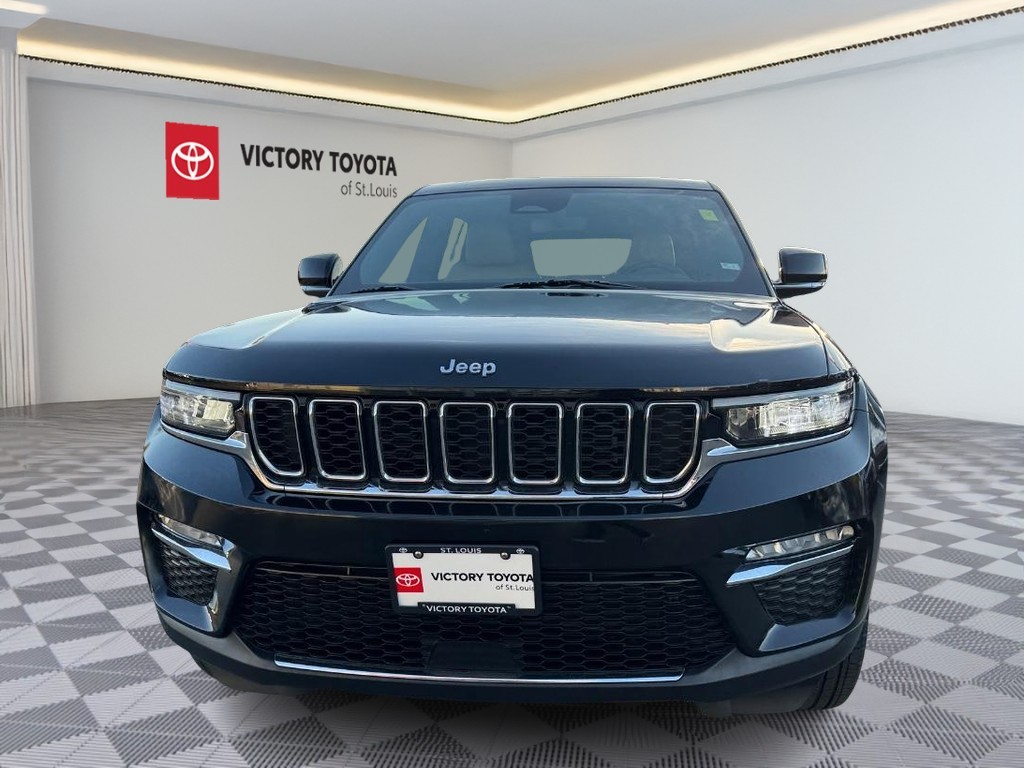 Jeep Grand Cherokee Vehicle Full-screen Gallery Image 10