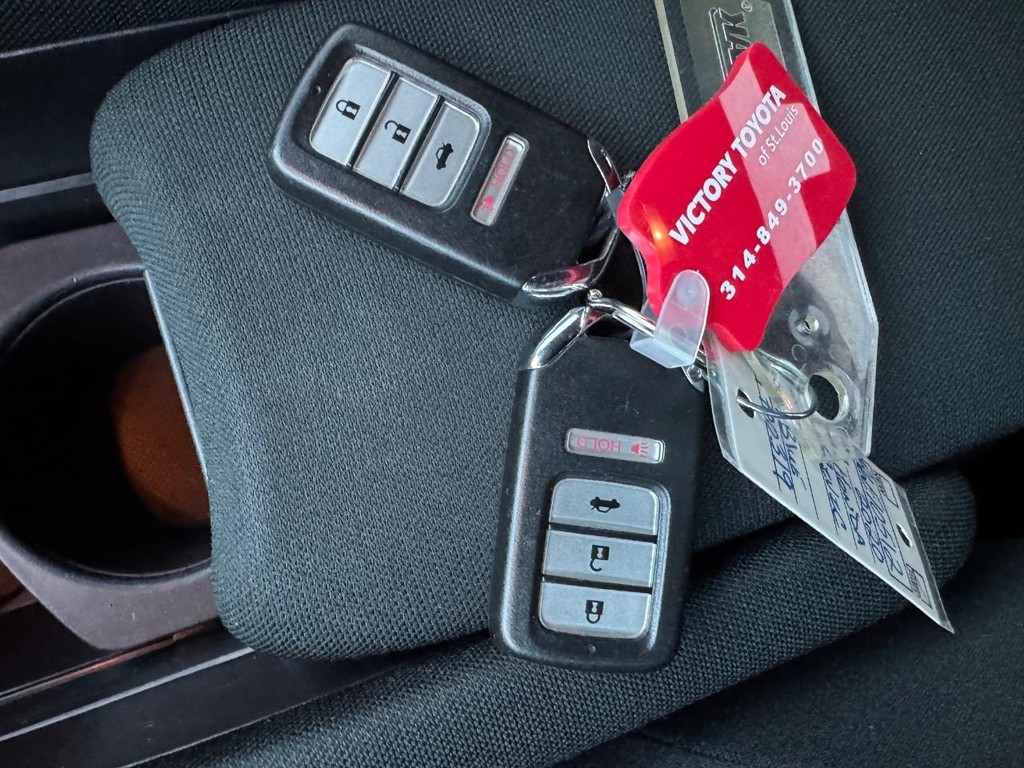 Honda Civic Si Sedan Vehicle Full-screen Gallery Image 09