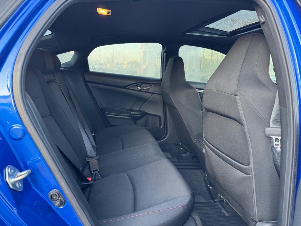 Honda Civic Si Sedan Vehicle Full-screen Gallery Image 12