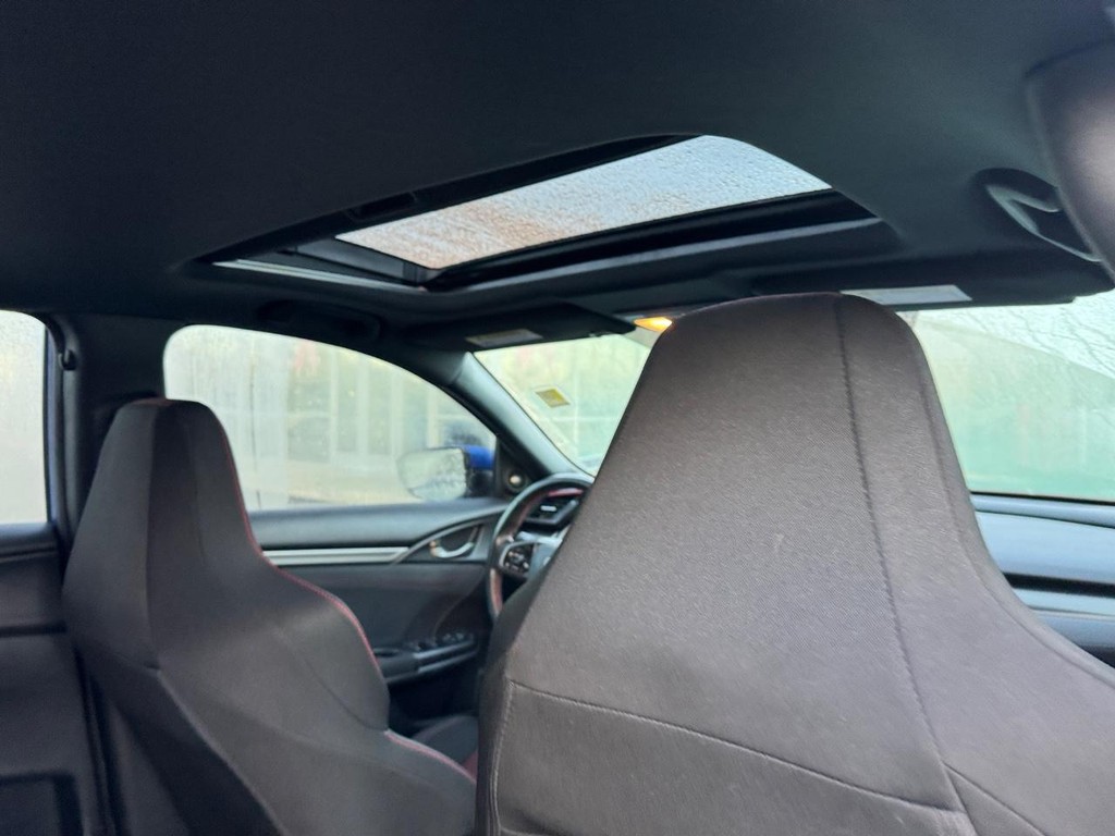 Honda Civic Si Sedan Vehicle Full-screen Gallery Image 13