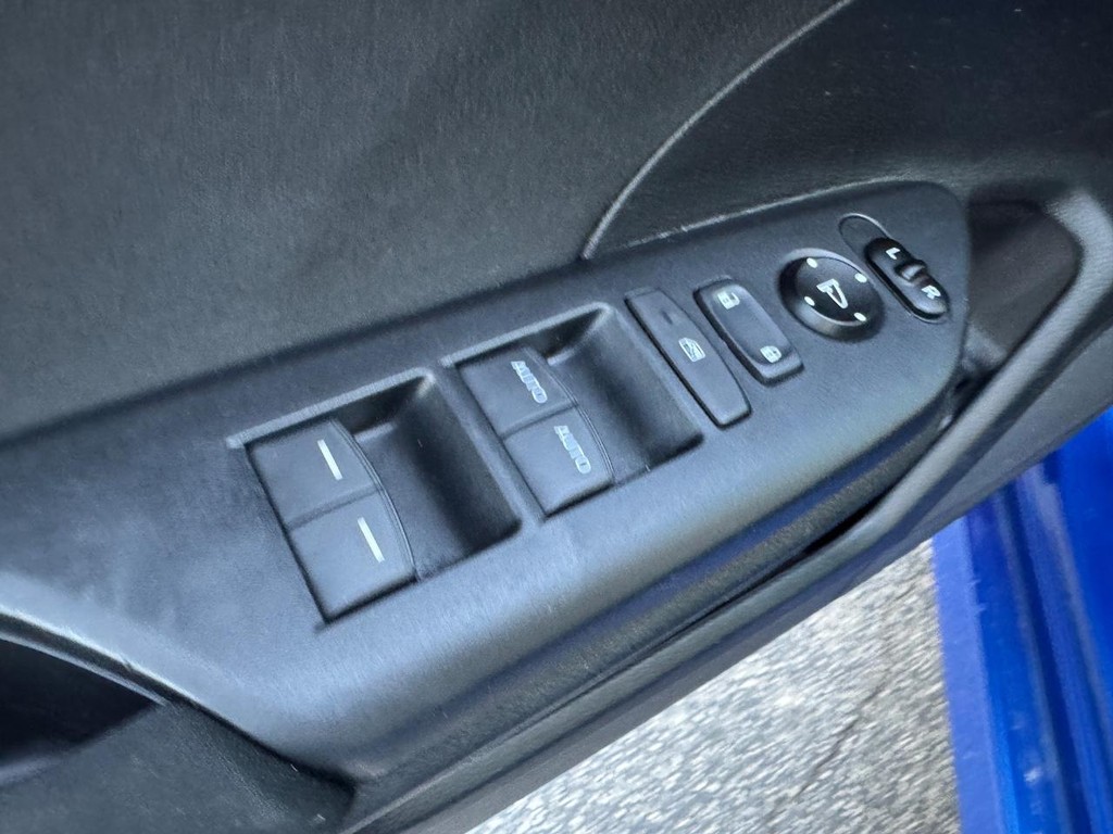 Honda Civic Si Sedan Vehicle Full-screen Gallery Image 19