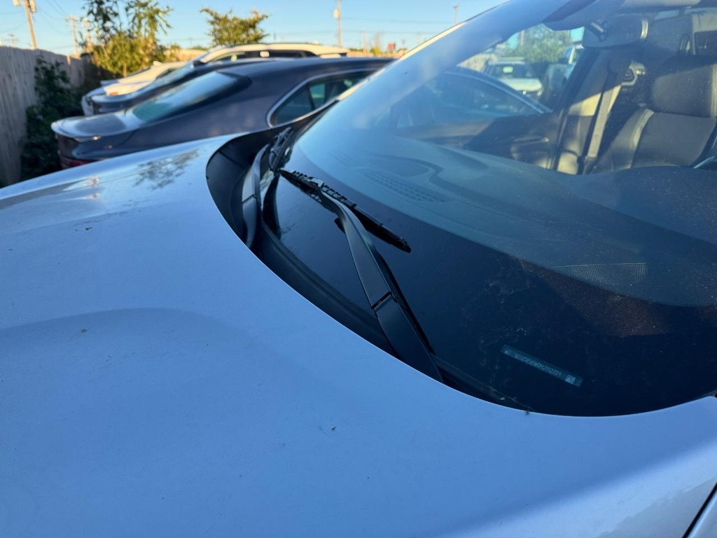 Buick Enclave Vehicle Full-screen Gallery Image 06