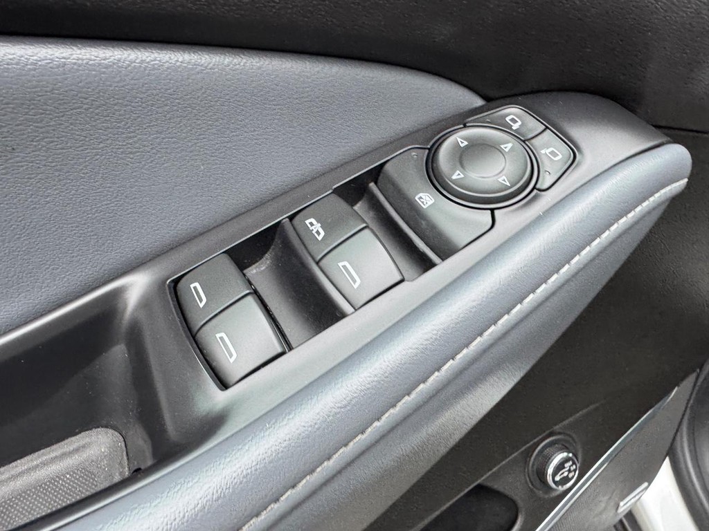 Buick Enclave Vehicle Full-screen Gallery Image 19