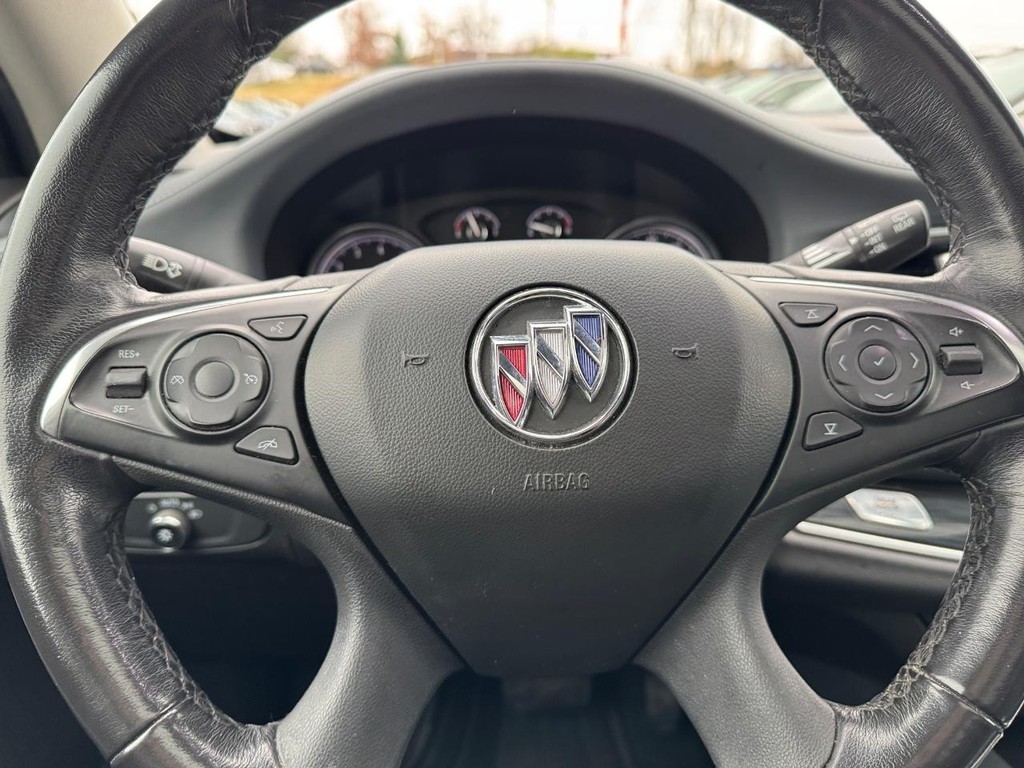 Buick Enclave Vehicle Full-screen Gallery Image 20