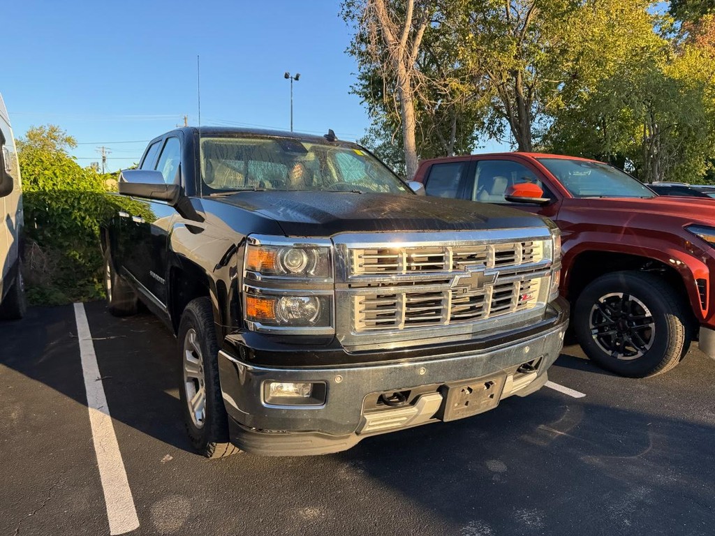 Chevrolet Silverado 1500 Vehicle Full-screen Gallery Image 03