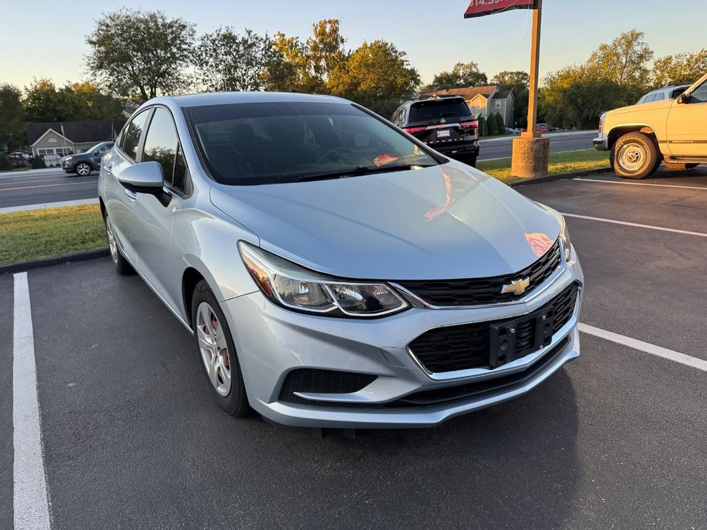 Chevrolet Cruze Vehicle Full-screen Gallery Image 03