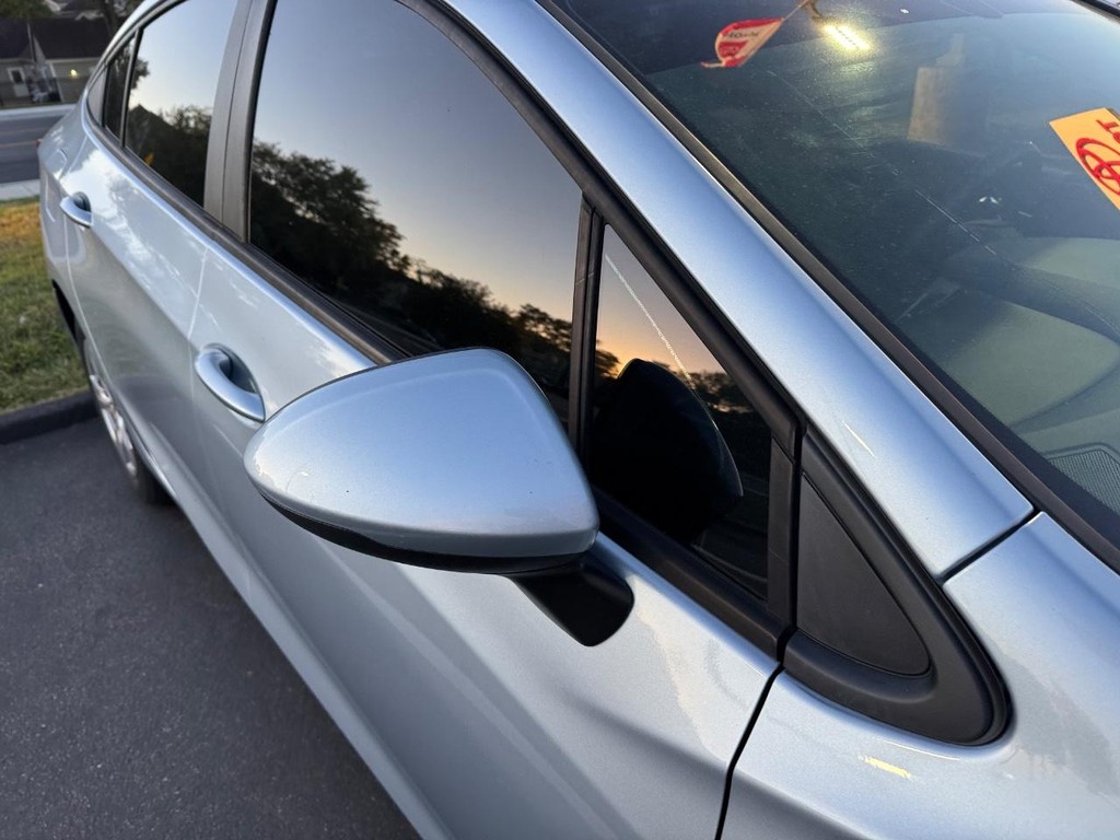 Chevrolet Cruze Vehicle Full-screen Gallery Image 08