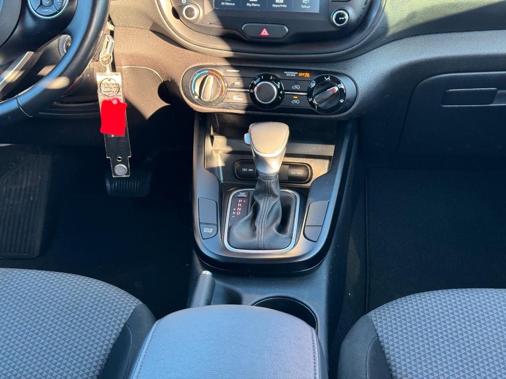 Kia Soul Vehicle Full-screen Gallery Image 16