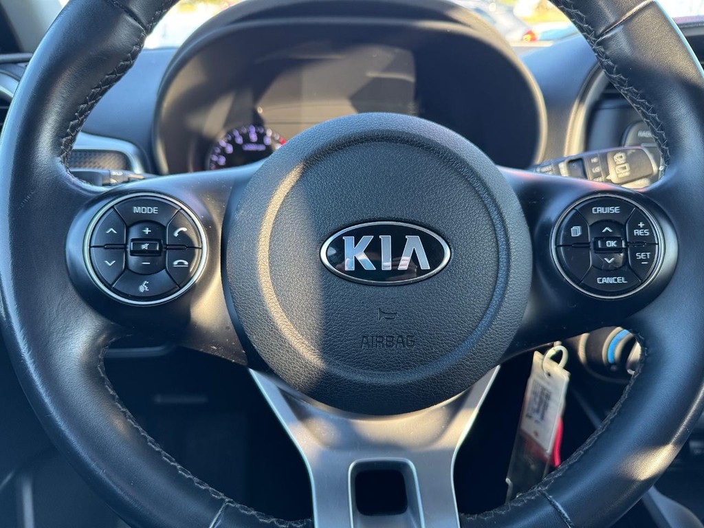 Kia Soul Vehicle Full-screen Gallery Image 19