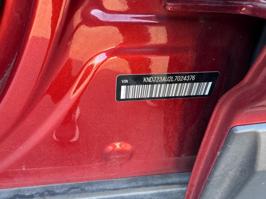 Kia Soul Vehicle Full-screen Gallery Image 24