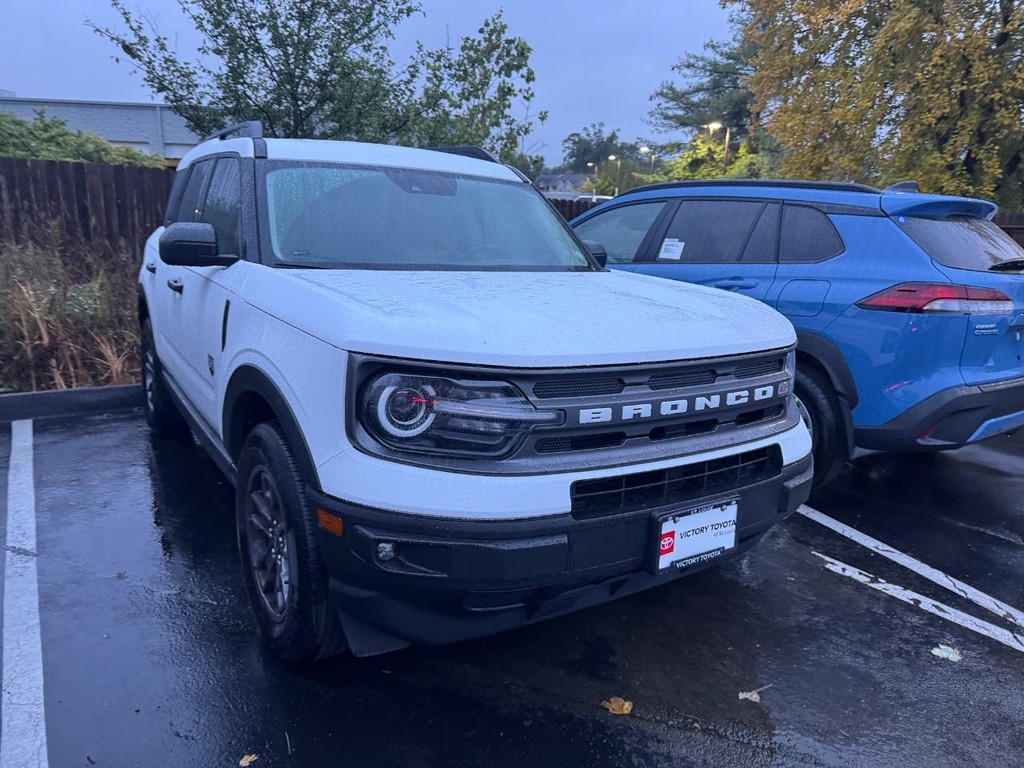 Ford Bronco Sport Vehicle Full-screen Gallery Image 03