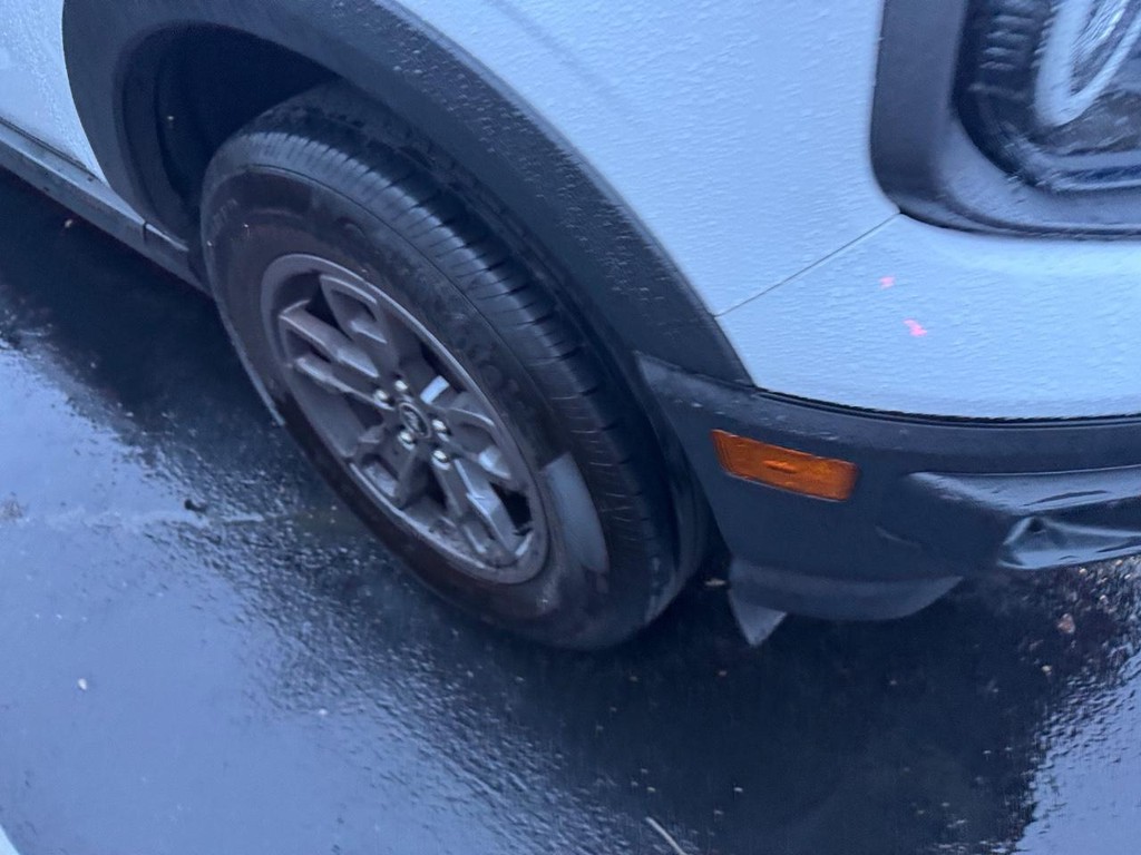 Ford Bronco Sport Vehicle Full-screen Gallery Image 06