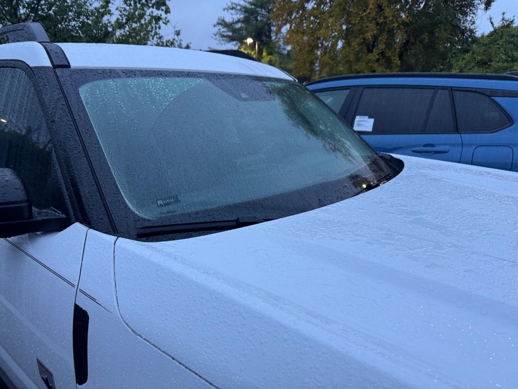 Ford Bronco Sport Vehicle Full-screen Gallery Image 07