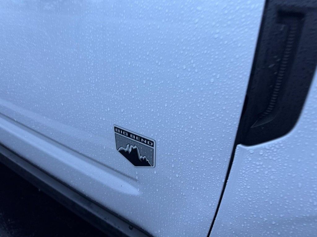 Ford Bronco Sport Vehicle Full-screen Gallery Image 09