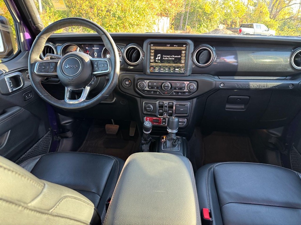 Jeep Wrangler Vehicle Full-screen Gallery Image 14