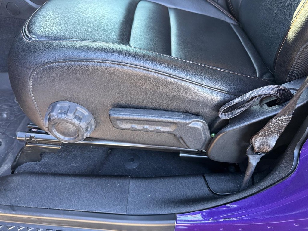 Jeep Wrangler Vehicle Full-screen Gallery Image 18