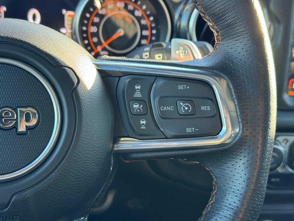 Jeep Wrangler Vehicle Full-screen Gallery Image 22