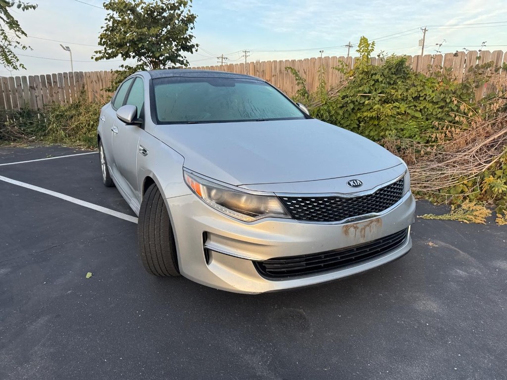 Kia Optima Vehicle Full-screen Gallery Image 03