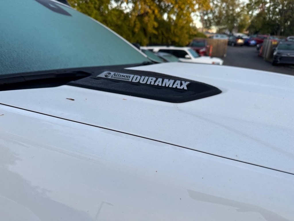 Chevrolet Silverado 2500HD Vehicle Full-screen Gallery Image 08