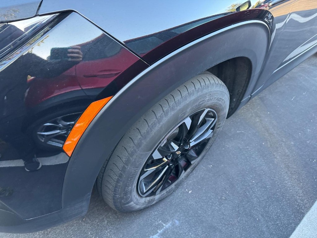 Chevrolet TrailBlazer Vehicle Full-screen Gallery Image 02