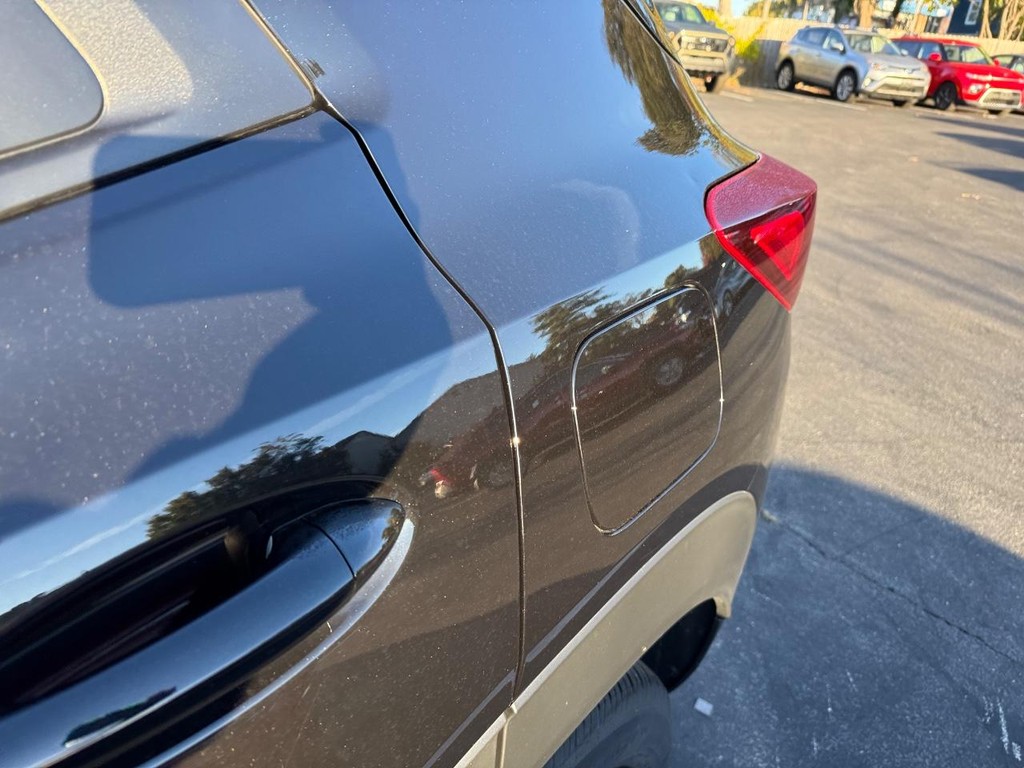 Chevrolet TrailBlazer Vehicle Full-screen Gallery Image 08