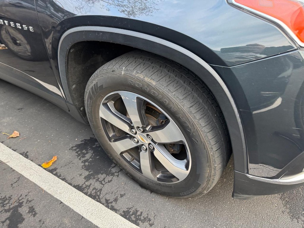 Chevrolet Traverse Vehicle Full-screen Gallery Image 04