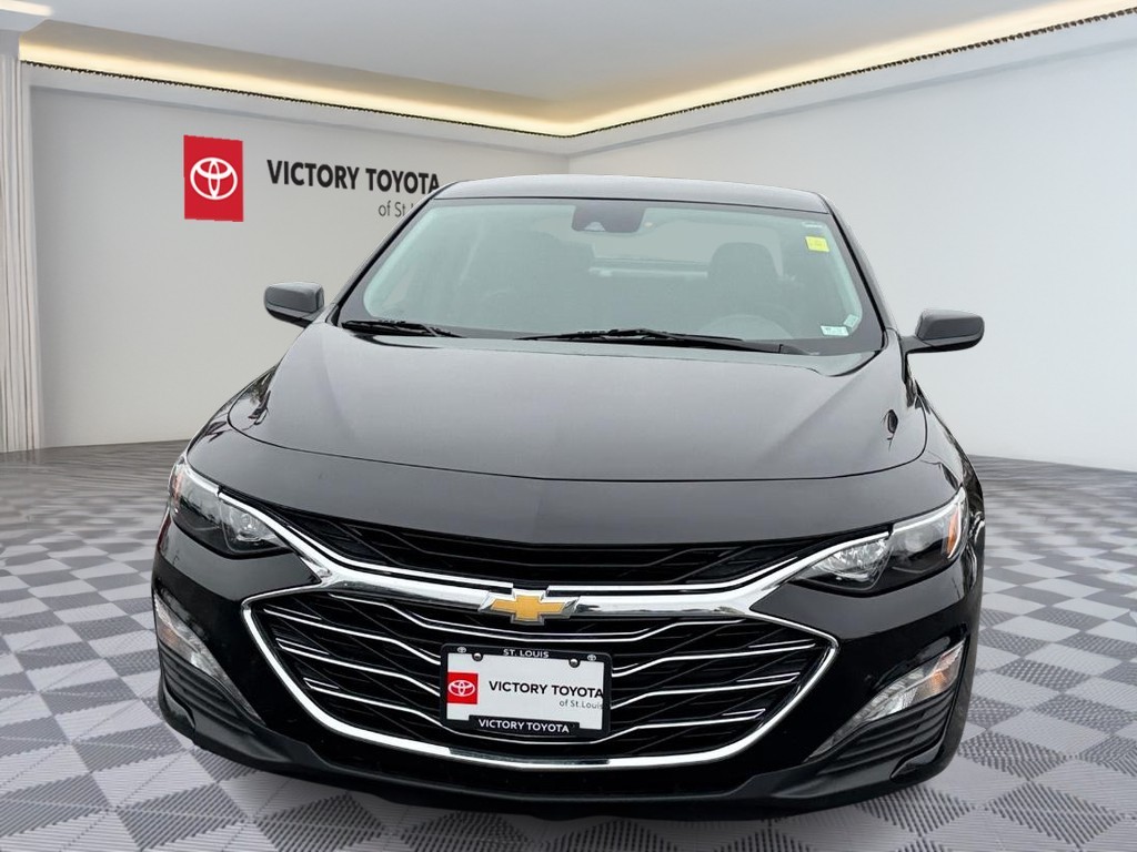 Chevrolet Malibu Vehicle Full-screen Gallery Image 10