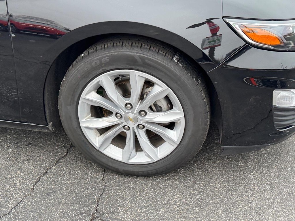 Chevrolet Malibu Vehicle Full-screen Gallery Image 11