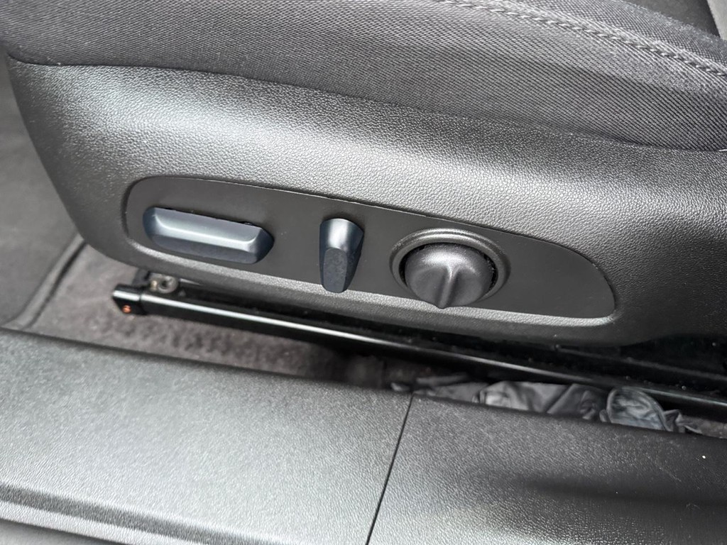 Chevrolet Malibu Vehicle Full-screen Gallery Image 18