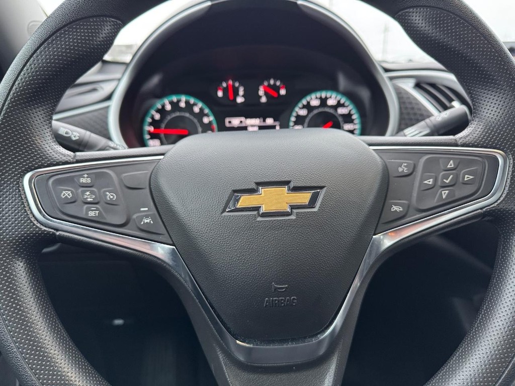 Chevrolet Malibu Vehicle Full-screen Gallery Image 20