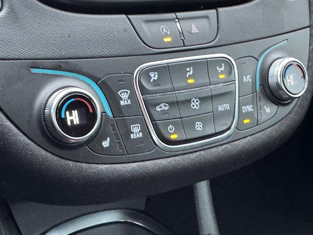 Chevrolet Malibu Vehicle Full-screen Gallery Image 23